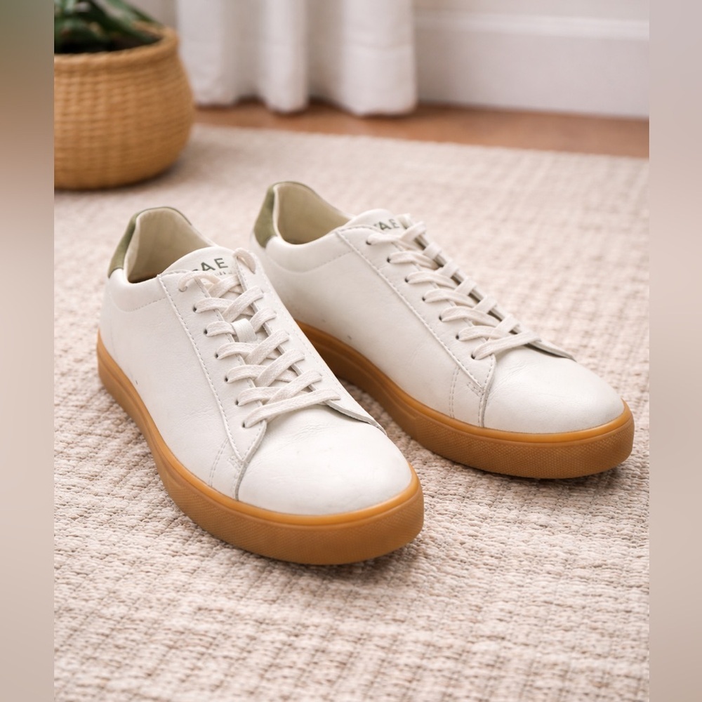 CLAE BRADLEY WHITE AND BOTANICAL GREEN ESSENTIAL VEGAN SNEAKER SIZE 10.5